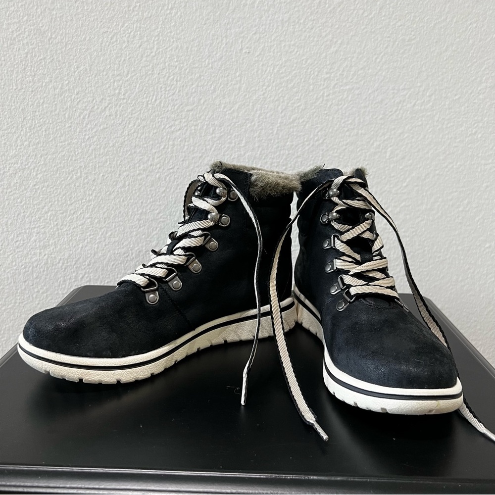 W548 Cliffs by White Mountain Black Women's Hallett Lace-Up Booties  Size 8 M